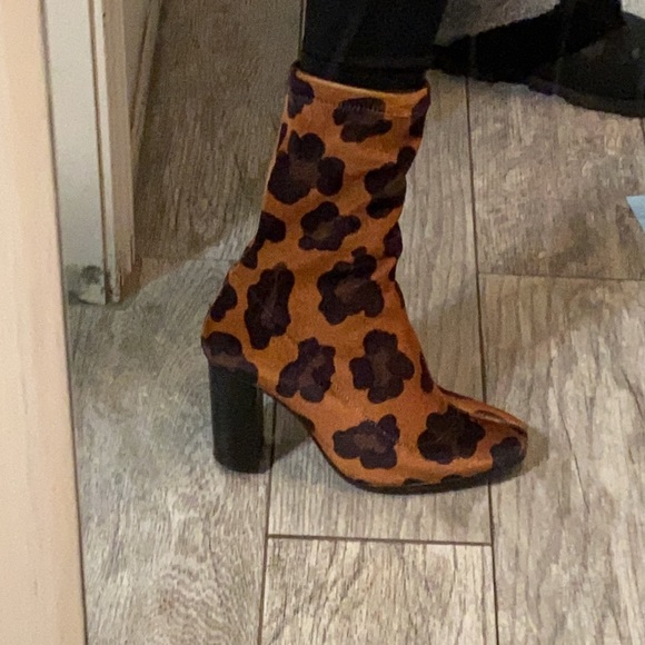 Topshop Leopard Sock Boots - Picture 13 of 15